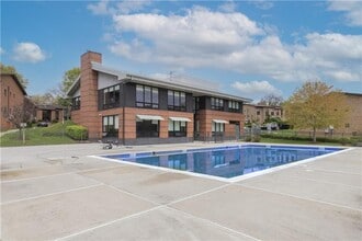 5 Charles Ln in Pomona, NY - Building Photo - Building Photo