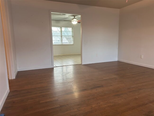 1824 Northcrest Dr in Waco, TX - Foto de edificio - Building Photo