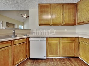 12528 Cardinal Point Rd in Charlotte, NC - Building Photo - Building Photo