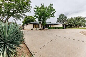5703 80th St in Lubbock, TX - Building Photo - Building Photo