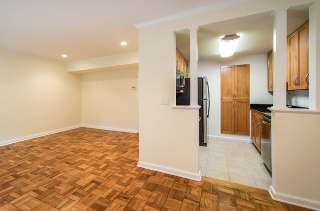 615 Vfw Pky in Chestnut Hill, MA - Building Photo - Building Photo