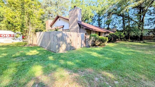 9345 Chisholm Rd in Pensacola, FL - Building Photo - Building Photo