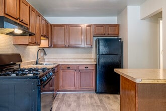 Coppertree Townhomes in Taylor, MI - Foto de edificio - Building Photo