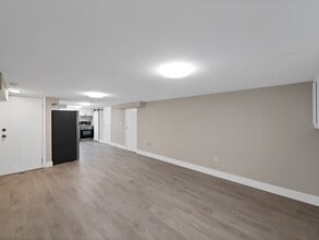 46 Commercial St in Welland, ON - Building Photo - Building Photo