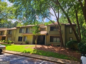 245 Seasons Pkwy in Norcross, GA - Building Photo - Building Photo