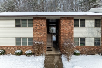 Pine Ridge Apartments in Morehead, KY - Building Photo - Building Photo