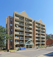 Central Place in Hamilton, ON - Building Photo - Building Photo