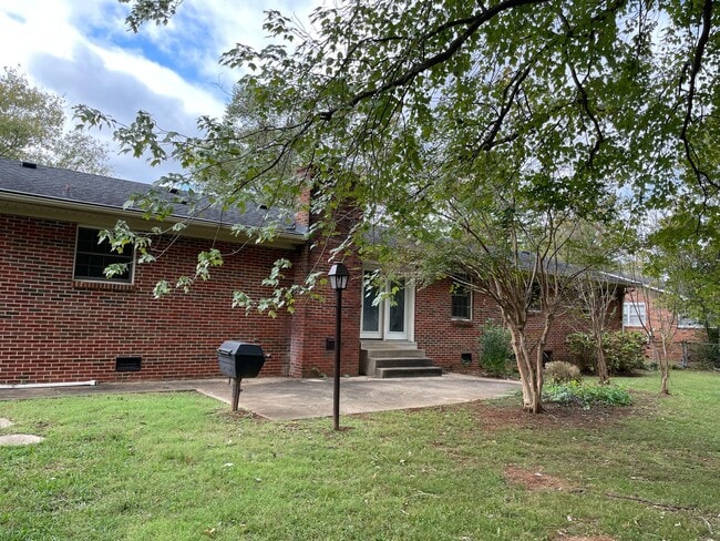 323 Grandview Dr in Murfreesboro, TN - Building Photo - Building Photo