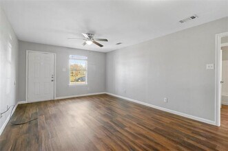 1716 Manor Garden Mnr in Greenville, TX - Building Photo - Building Photo