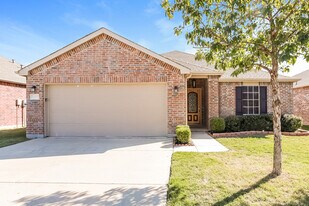 10008 Calcite Dr in Fort Worth, TX - Building Photo