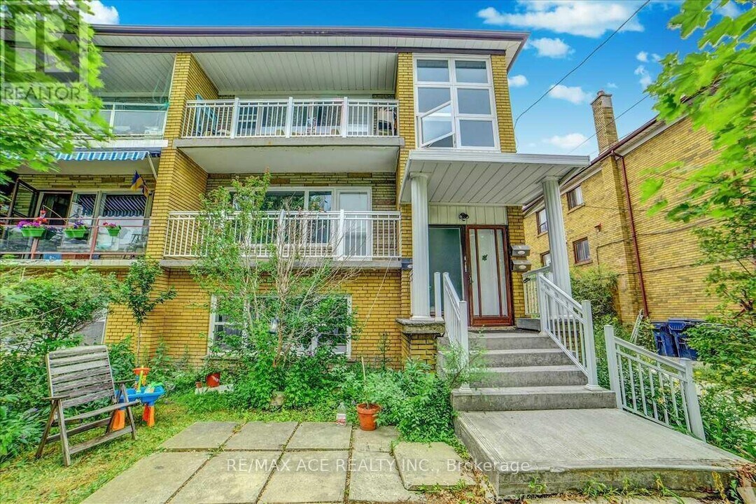 170 Elder St in Toronto, ON - Building Photo