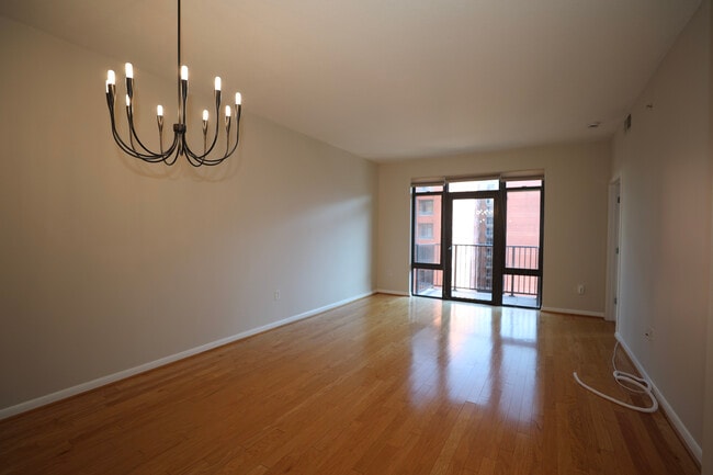 1001 L St NW, Unit 704 in Washington, DC - Building Photo - Building Photo