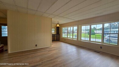 7393 Fairlane Ave in Brooksville, FL - Building Photo - Building Photo
