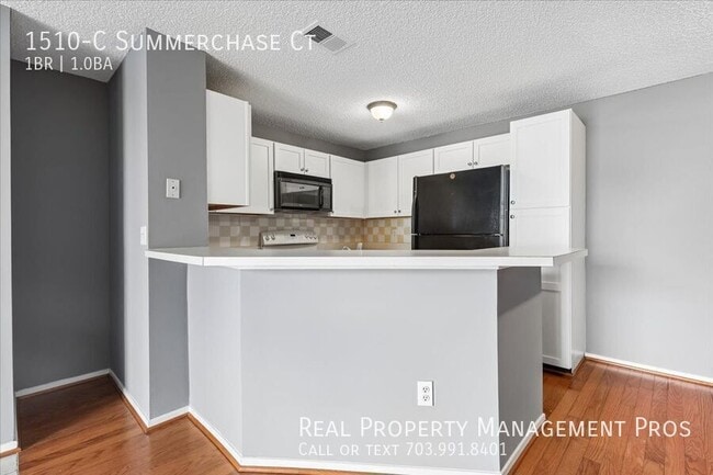 1510 Summerchase Ct in Reston, VA - Building Photo - Building Photo