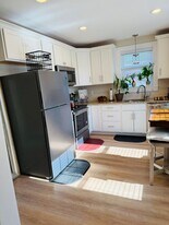 69 Washington St in West Warwick, RI - Building Photo