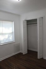 23 Oak St in Fort Walton Beach, FL - Building Photo - Building Photo