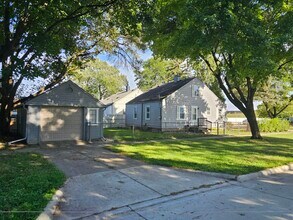 2501 Barrett Ave in Royal Oak, MI - Building Photo - Building Photo