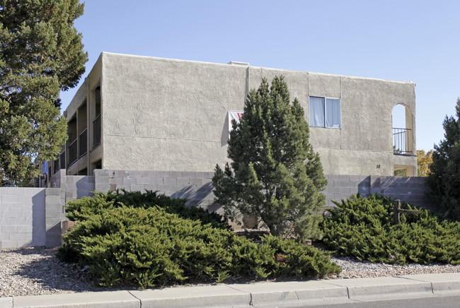 Virginia Rose Apartments in Albuquerque, NM - Foto de edificio - Building Photo