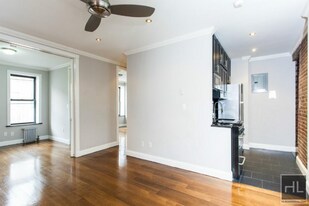 East 100th Street, Unit 4B in New York, NY - Building Photo