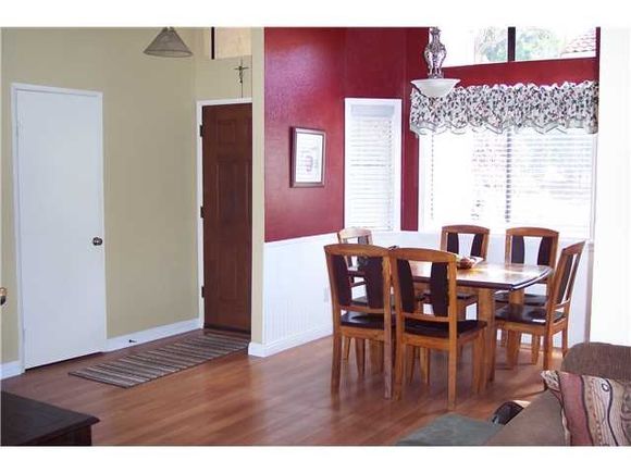 3536 Ridgewood Way in Carlsbad, CA - Building Photo