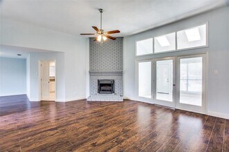 5446 Meadow Vista Ln in Garland, TX - Building Photo - Building Photo