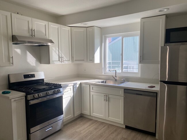 1052 48th St in Emeryville, CA - Building Photo - Building Photo