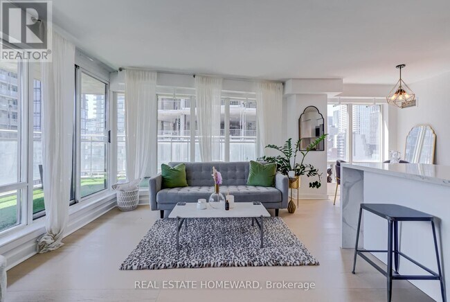 255 Richmond St E in Toronto, ON - Building Photo - Building Photo