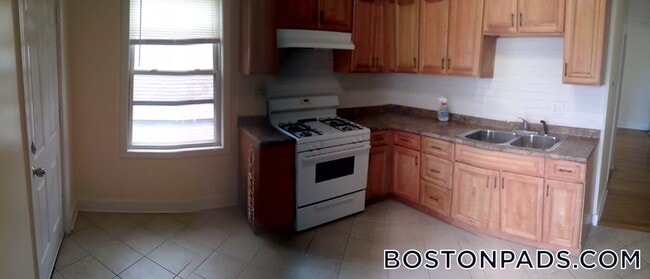 27 Fessenden St in Boston, MA - Building Photo - Building Photo