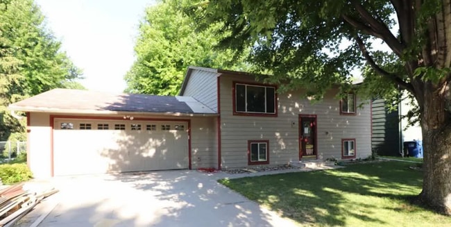 property at 5113 S Drexel Dr
