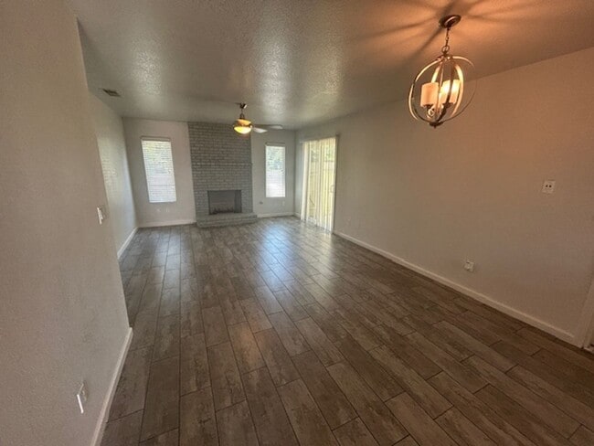 1711-1715 E Princeton Ct in Visalia, CA - Building Photo - Building Photo