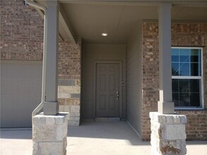111 Bear Oak St in Hutto, TX - Building Photo - Building Photo