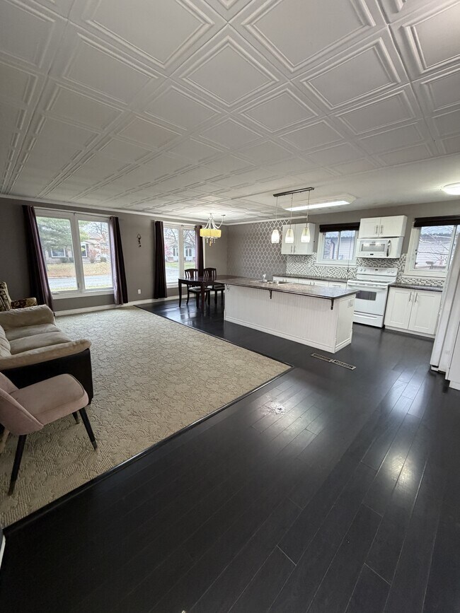 26 Maplestone Ave in Sarnia, ON - Building Photo - Building Photo