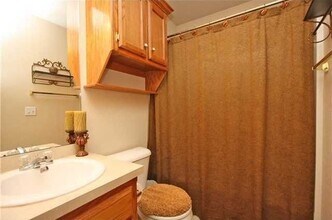 337 Southwest 141st Street in Oklahoma City, OK - Foto de edificio - Building Photo