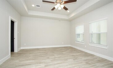 9012 Lonestar River Ln in Houston, TX - Building Photo - Building Photo