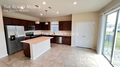 2654 Autumn Peace Dr in Kissimmee, FL - Building Photo - Building Photo