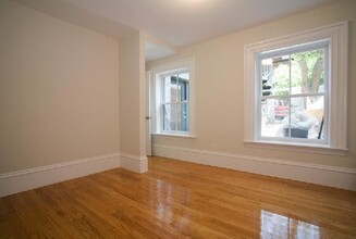 658 Massachusetts Ave, Unit 1B in Boston, MA - Building Photo - Building Photo