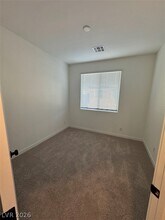 197 Wewatta Ave in Henderson, NV - Building Photo - Building Photo