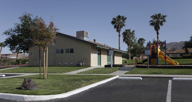 El Paseo Apartments in Twentynine Palms, CA - Building Photo - Building Photo