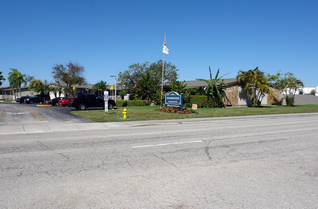 Thymewood in Hialeah, FL - Foto de edificio - Building Photo