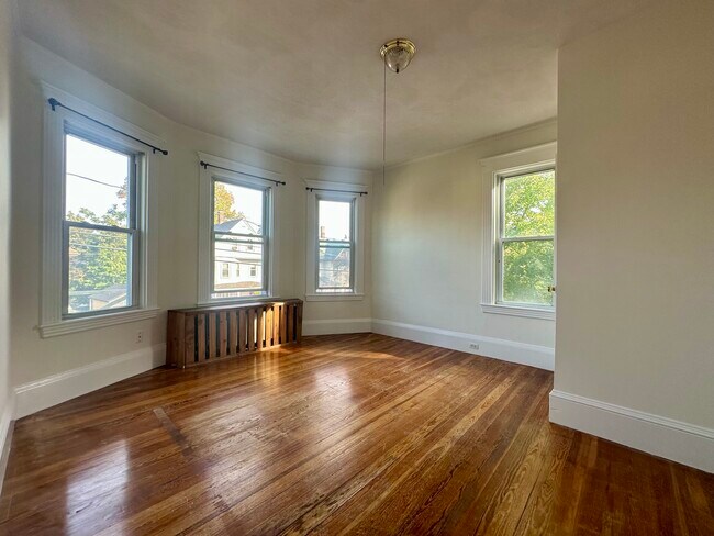 80 Fairbanks St, Unit 2F in Boston, MA - Building Photo - Building Photo