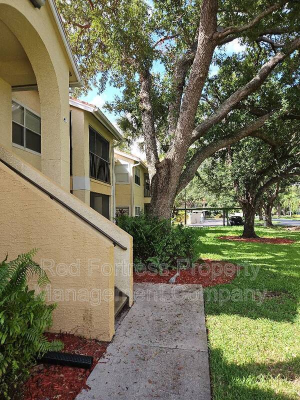 12561 Equestrian Cir