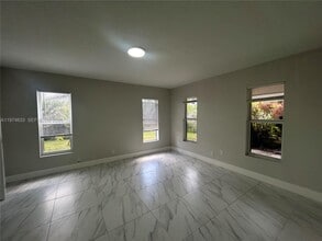 6036 Buchanan St in Hollywood, FL - Building Photo - Building Photo