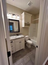 1210 S Throckmorton St in Sherman, TX - Building Photo - Building Photo