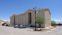 Hillridge Apartments in Los Lunas, NM - Foto de edificio - Building Photo