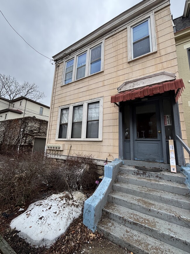 property at 5413 Kentucky Ave
