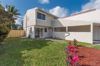 5030 NW 5th St in Delray Beach, FL - Building Photo - Building Photo