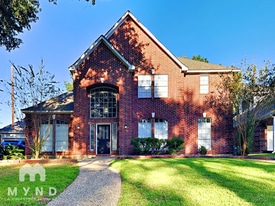 14226 Reissen Ln in Houston, TX - Building Photo