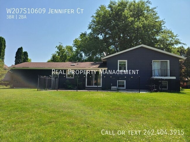 W207S10609 Jennifer Ct in Muskego, WI - Building Photo - Building Photo