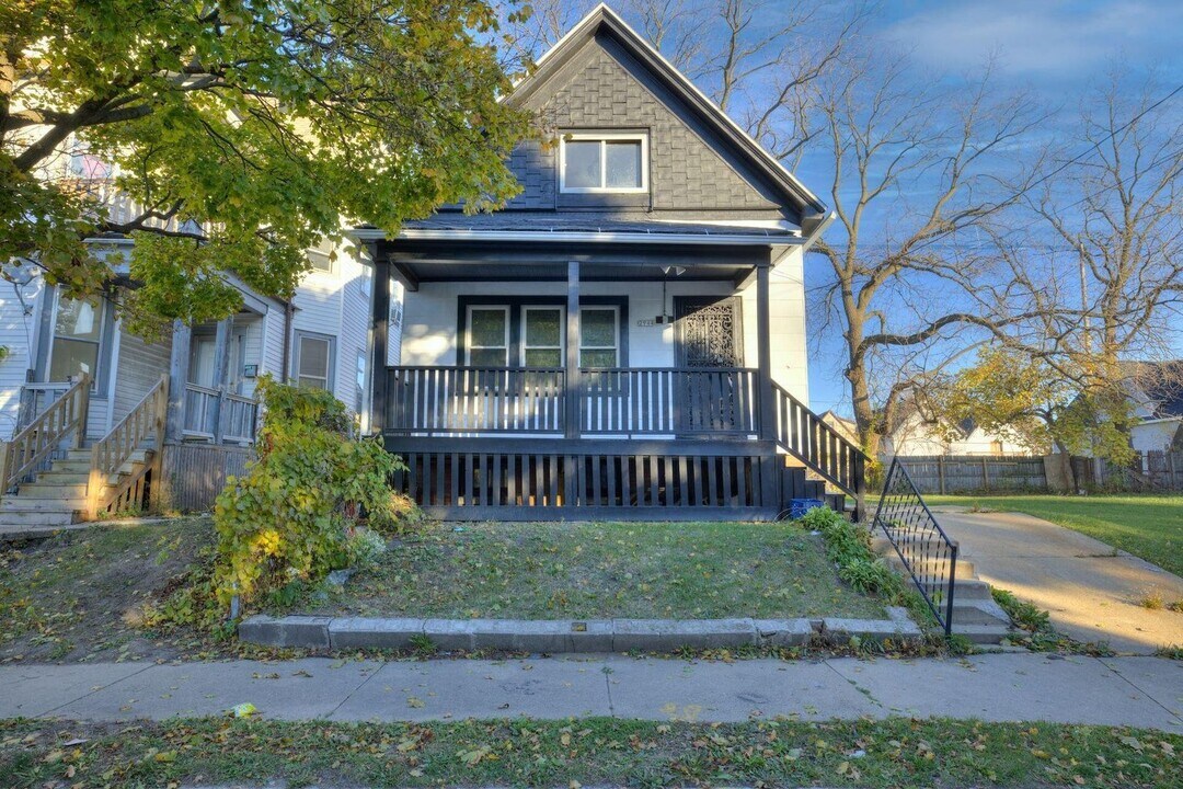 2944 N 12th St in Milwaukee, WI - Building Photo