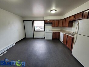 1109 London St in Menasha, WI - Building Photo - Building Photo